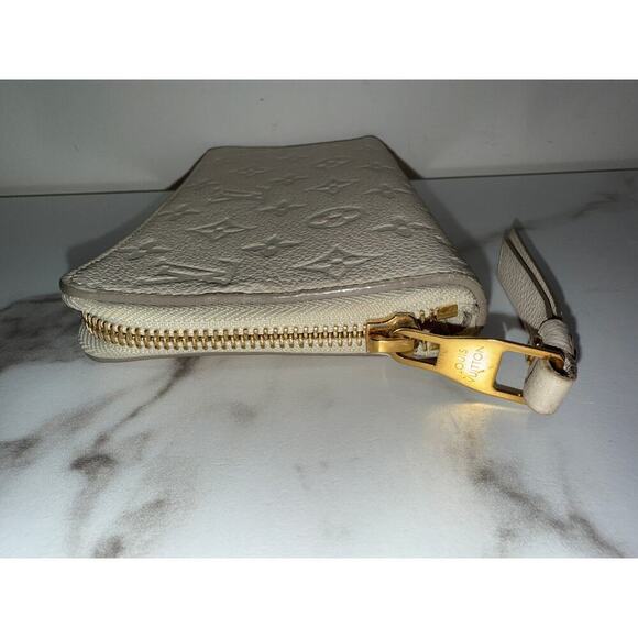 Louis Vuitton Zippy Wallet in Cream Empreinte Leather - Picture 5 of 8